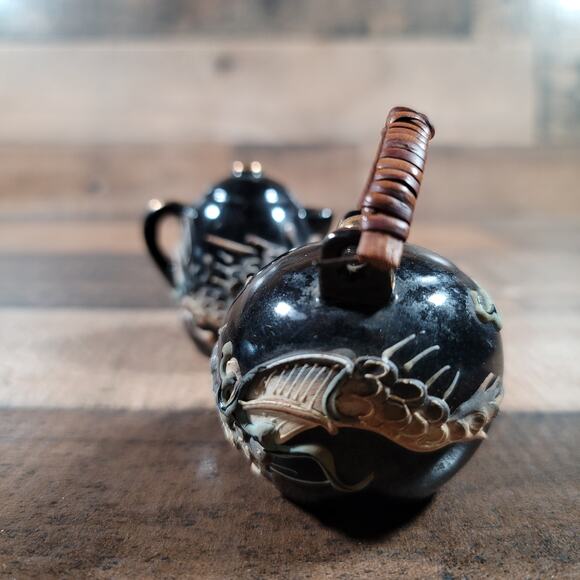 Vintage Dragon Moriage Salt & Pepper Set Tea Kettle Tea Pot Black Glaze Red Clay - Picture 9 of 13